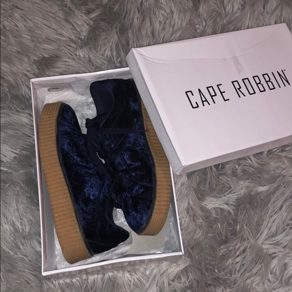 Cape Robin Velvet Blue Creepers